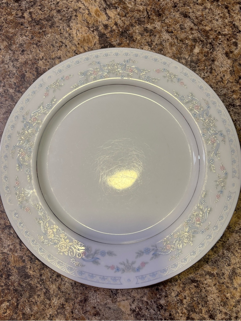 Somerset by EXEL Elegant White Floral Rim Dinner Plate (4)